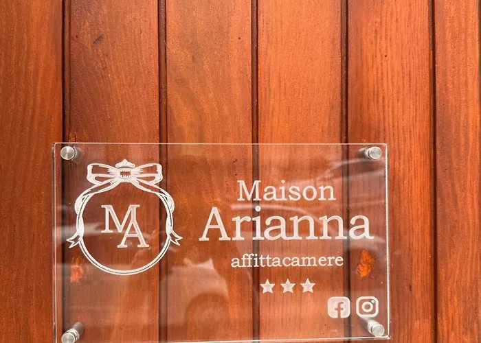 Maison Arianna بيت ضيافة ليكاتا